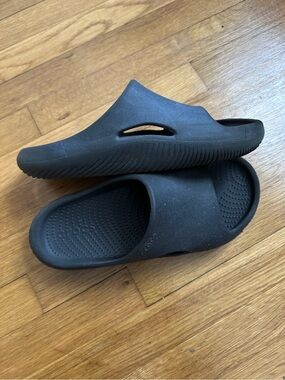 CROCS Black mellow recovery Open-Toe Slides